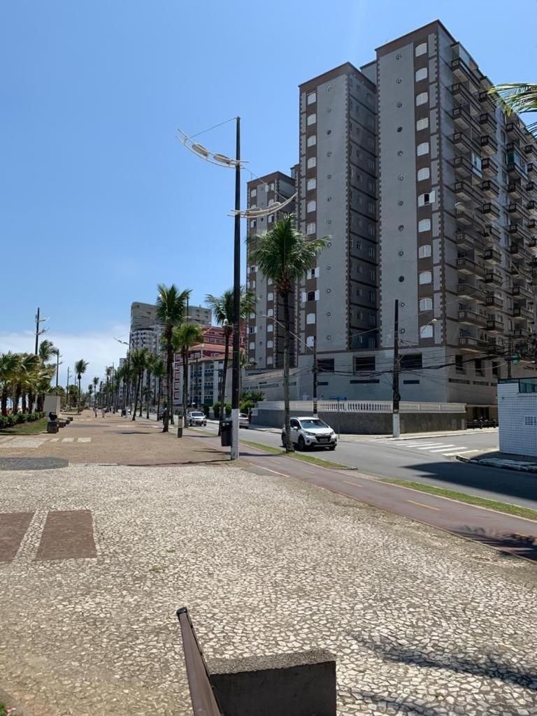 Apartamento Frente Ao Mar Com Varanda E Piscina Praia Grande  Buitenkant foto