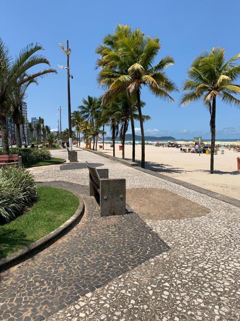 Apartamento Frente Ao Mar Com Varanda E Piscina Praia Grande  Buitenkant foto